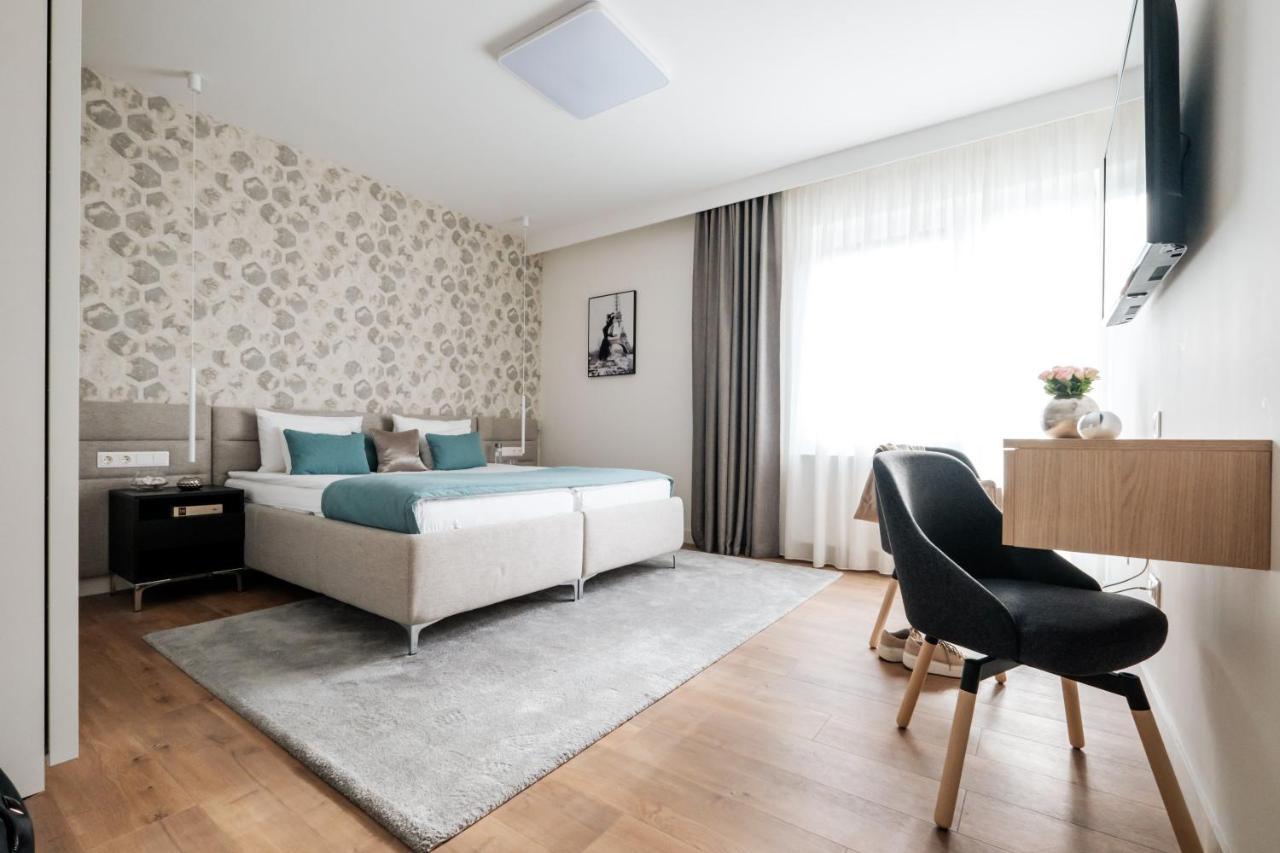 Adele Apartments Pécs Exteriör bild