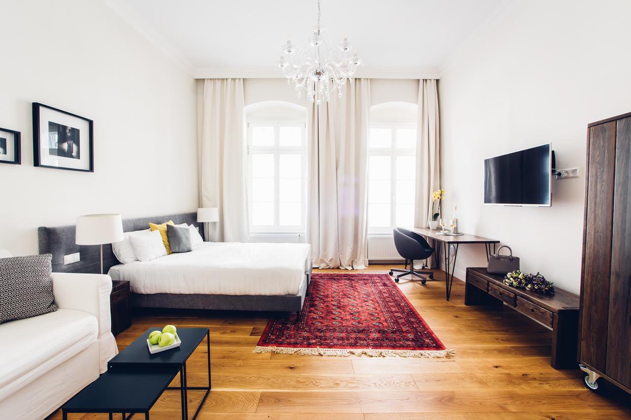 Adele Apartments Pécs Exteriör bild